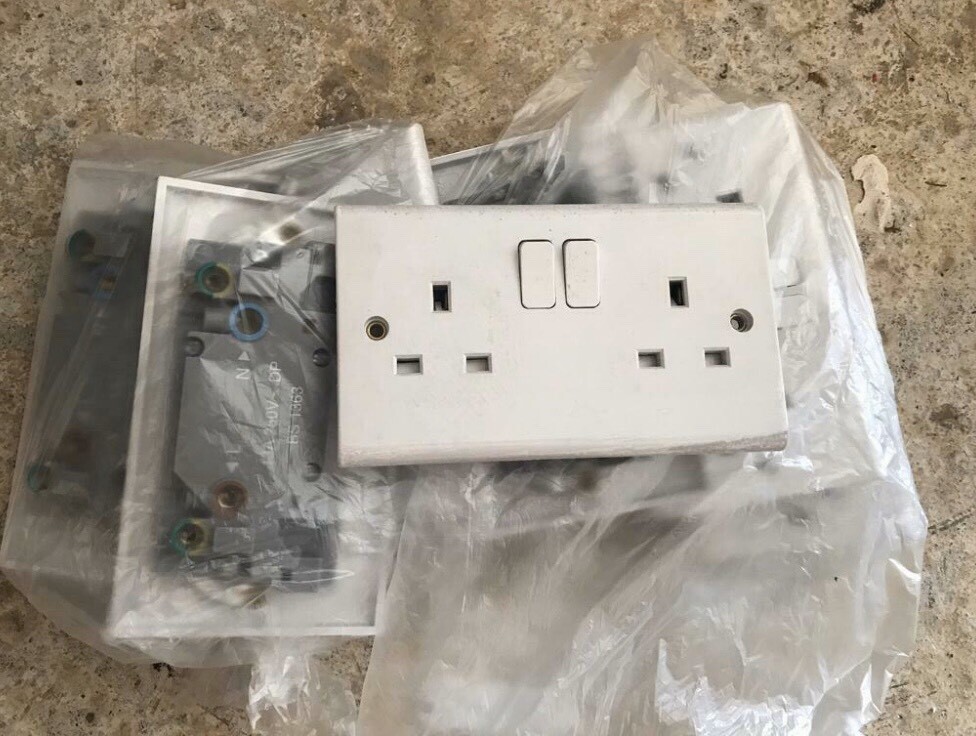 FREE DOUBLE SOCKETS in Kelty, Fife Gumtree