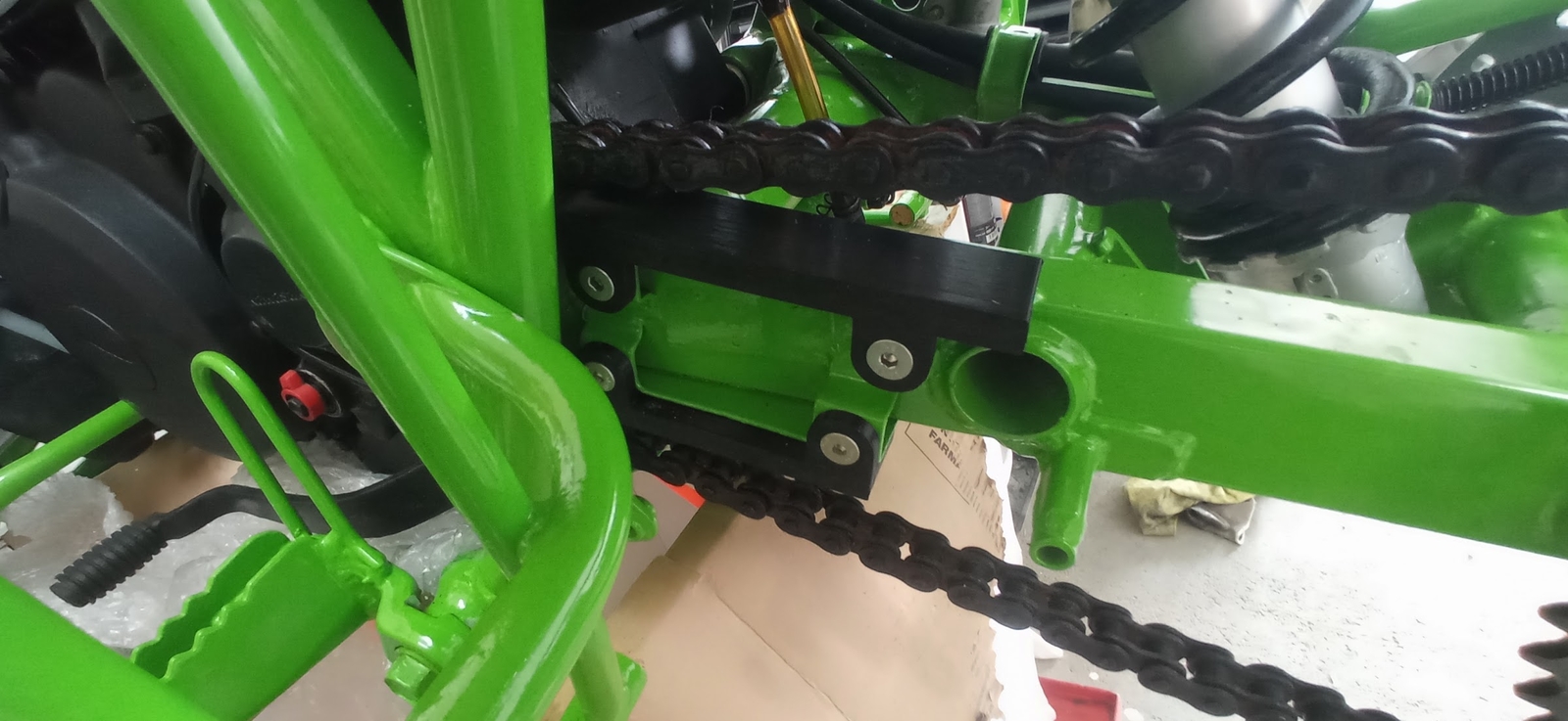 SLM - 1991 Kawasaki Mojave Swingarm Chain Slide Slider Guide