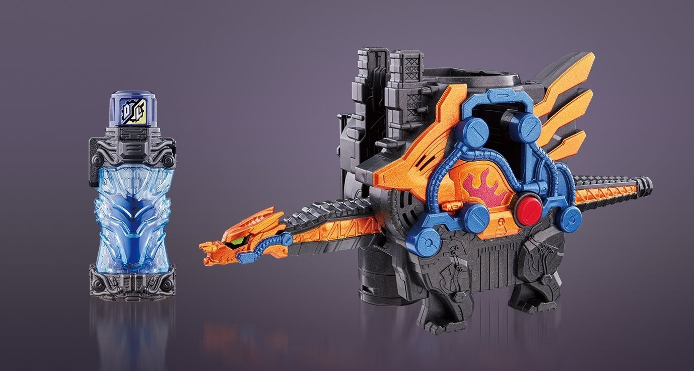 Kamen Rider DX 1/8スケールモデルキット Amazon.com: Bandai Hobby Masked Rider New 1 