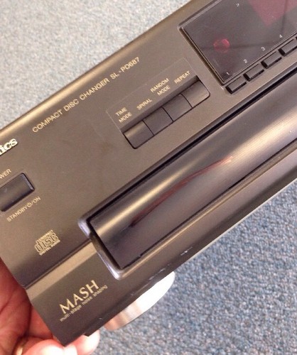 Technics SL-PD687 Stereo CD Multi-Player  Automatic 5-Disc Changer Tested *****