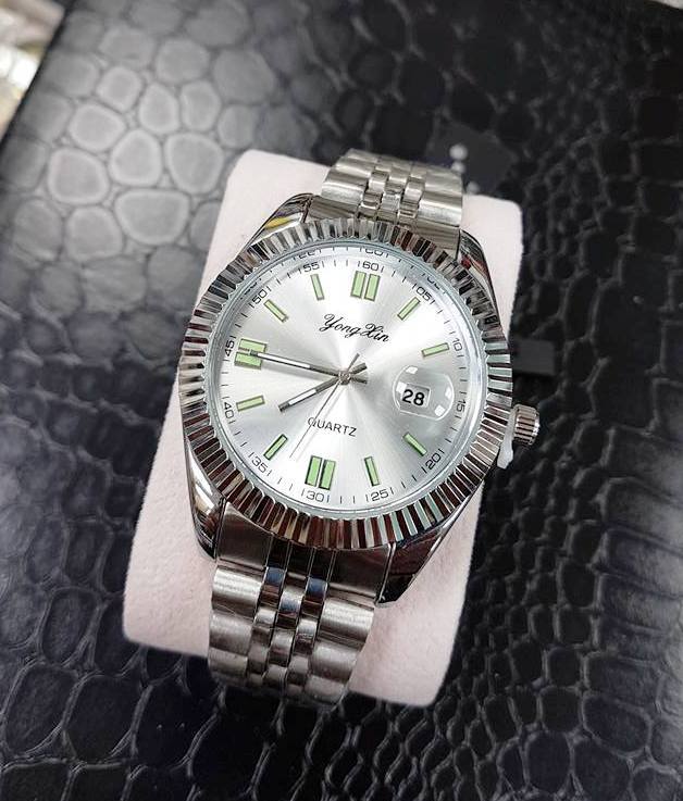 Orologio Da Polso Uomo Quarzo Datario Elegante Fashion Silver Quad Silver lac