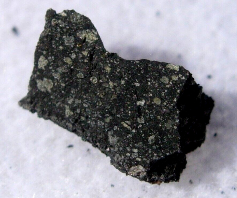 crusted .291 grams MURCHISON 8x5x5mm fragment CM2 Meteorite in a