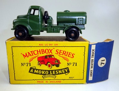 Matchbox RW 71A Austin Water Truck olivgrün top in früher ''B4'' Box