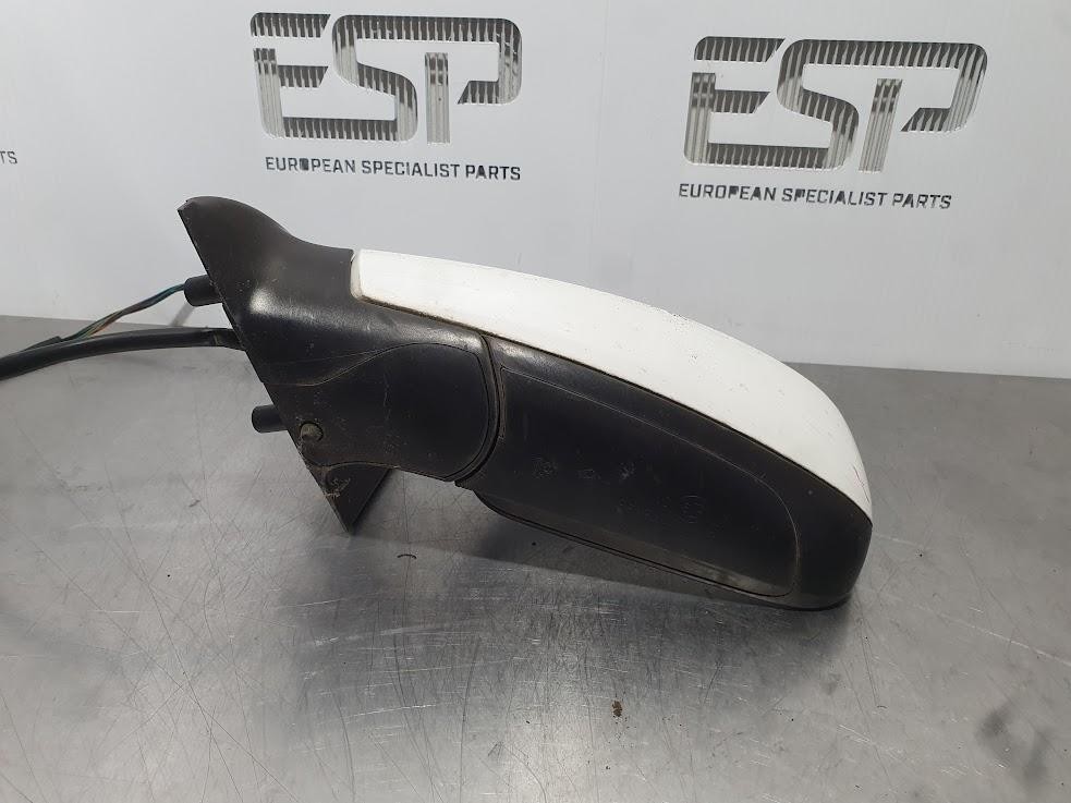 2005 Peugeot 307 LEFT DOOR MIRROR T5-T6 POWER NON FOLDING (1 PLUG TYPE) 12/01-12/0 image 3