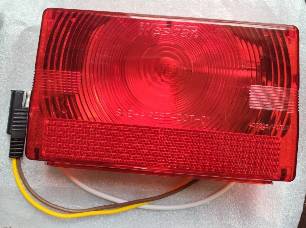 Fulton Wesbar 403025 Submersible Left Tail Light,
