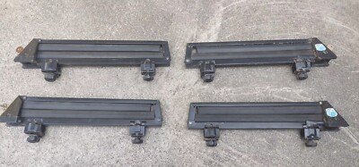 Set Of 4 THULE 1050 / 12 SNOWBOARD SKI RACK CARRIER CAR ROOF RACK W/ LOCKS & KEY