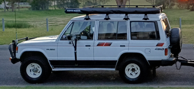 Mitsubishi pajero 1985