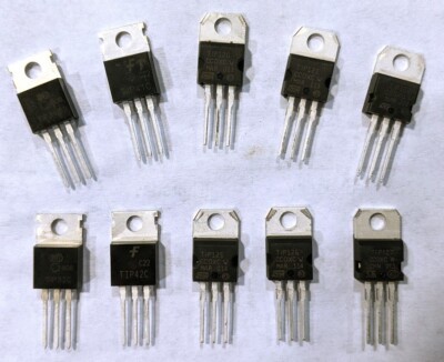 1 EA  MOSFET IRF Z44N 510N 520N 530N 540N 640N 740N 840N 3205N 9540N TO220 MrCkt