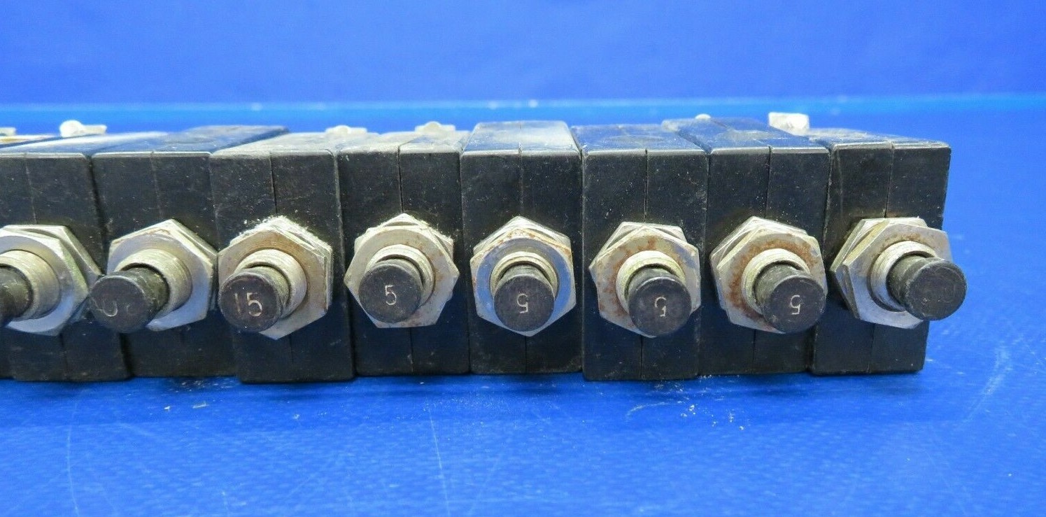 チャルボ55 1964 Beech Baron 95-B55 Circuit Breakers 1 LOT (0320-156) | eBay