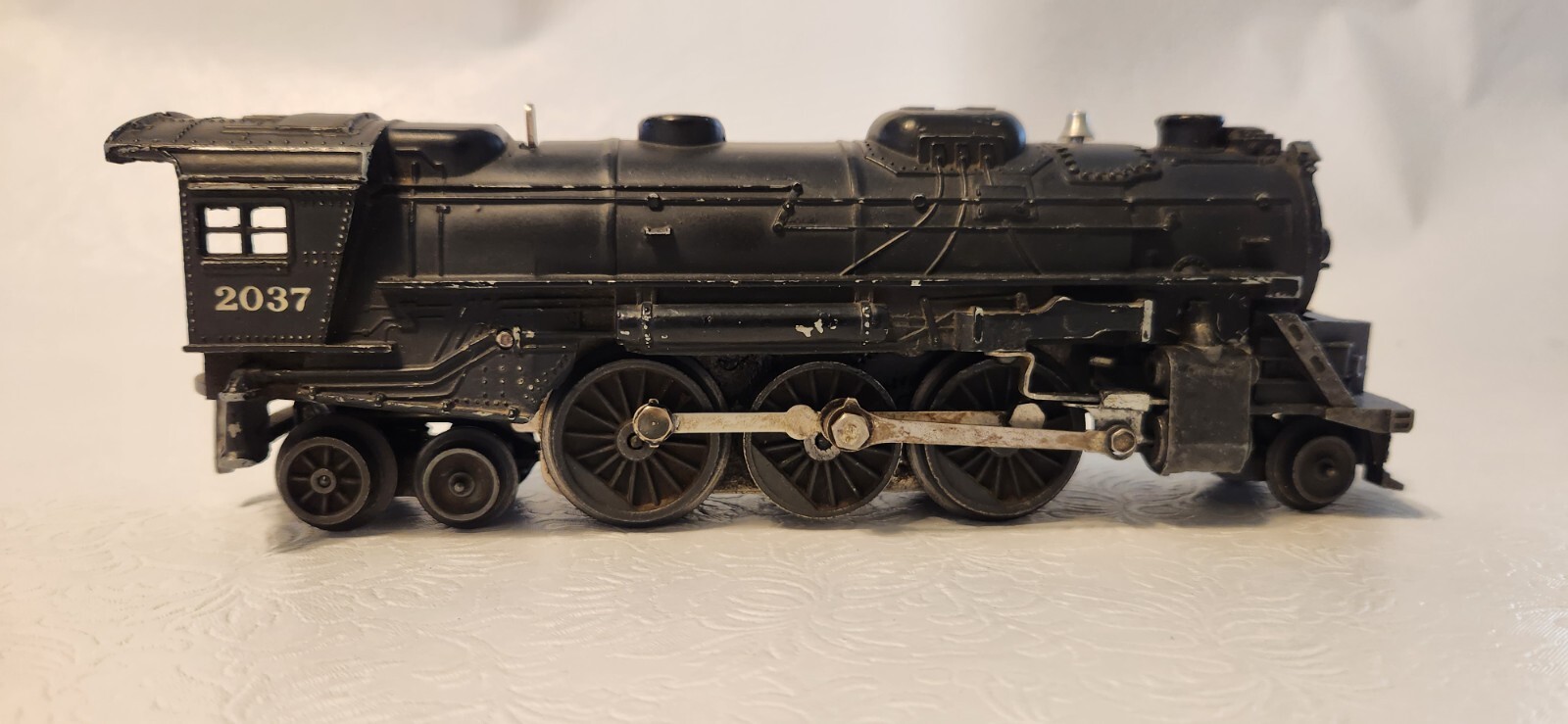 Vintage 1950's Lionel Train Steam Engine 2037 and Coal Car Vintage 1950's Lionel Train Steam Engine 2037 and Coal Car