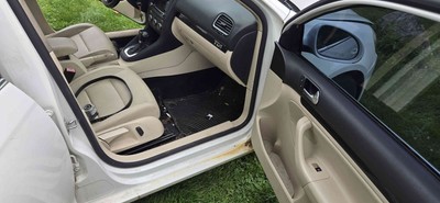 image 6 of interior