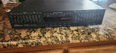 AudioSource EQ200 2 channel Equalizer 20 Band Spectrum Equalizer Display TESTED.