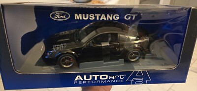 1/18 Autoart Ford Bullitt Mustang GT Black Diecast New