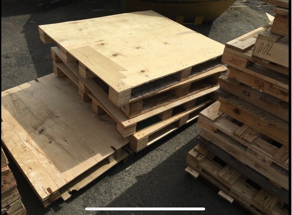 Choosing Between a Wooden and Plywood Pallet