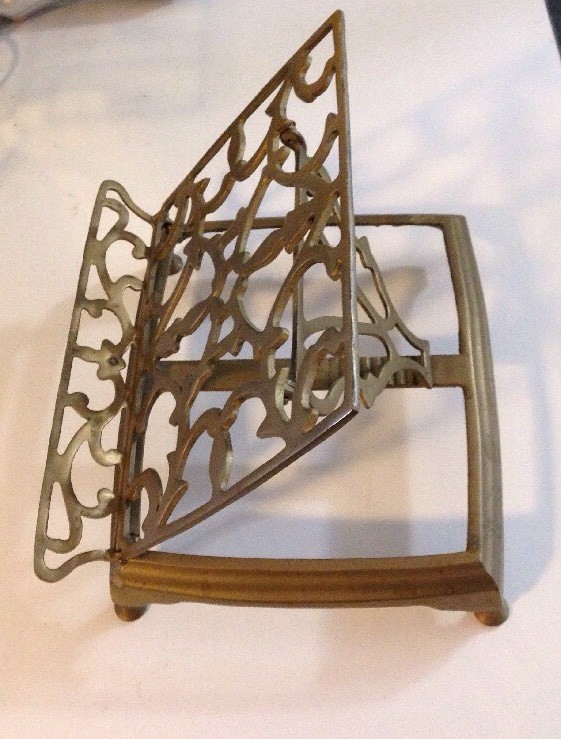 VINTAGE SOLID BRASS MUSIC BIBLE BOOK EASEL STAND HOLDER DESK TOP FOLDING