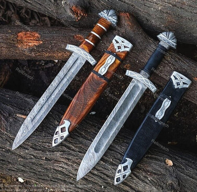 Hand Forged Vikings Sword Knives Damascus Steel Double Edge Knife With Scabbard