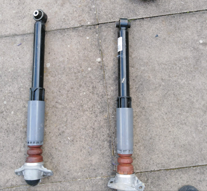 AUDI A3 8V 2015 REAR SHOCK ABSORBERS PAIR MK7 GOLF 5Q0512011 KB in