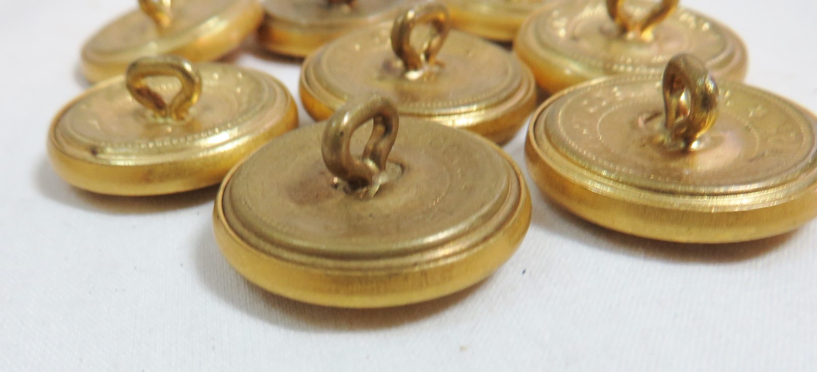 VINTAGE LOT EAGLE BUTTONS GOLD TONE METAL SHANK LOT 8
