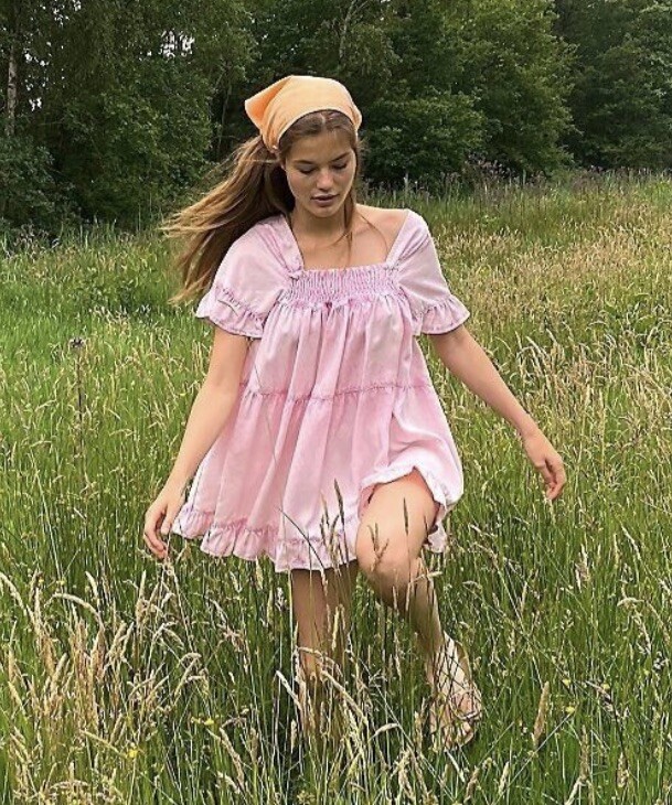 

Платье Sadie Free People Легкая джинсовая многоярусная туника Babydoll Розовый оттенок  NWT, Shaded pink