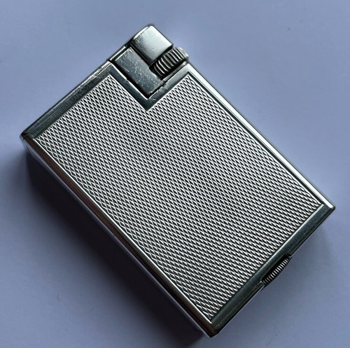 dunhill　ピンバッチ　ゴシック　A3096 Dunhill Vintage Lighter Rollagas Silver plated Lacquer Black