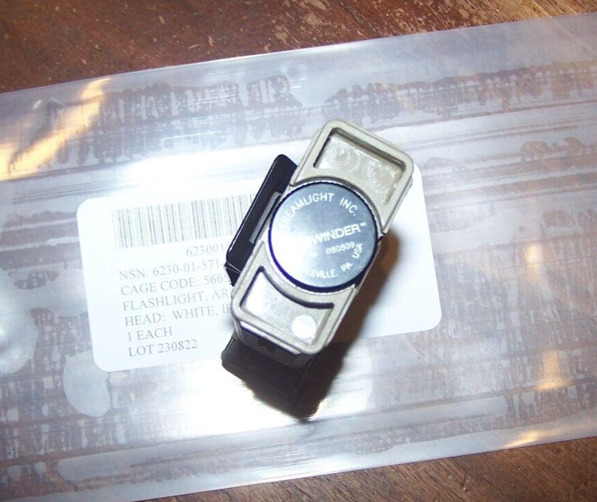 Flashlight Military Streamlight 14032 Sidewinder Genuine Issue Tactical Coyote