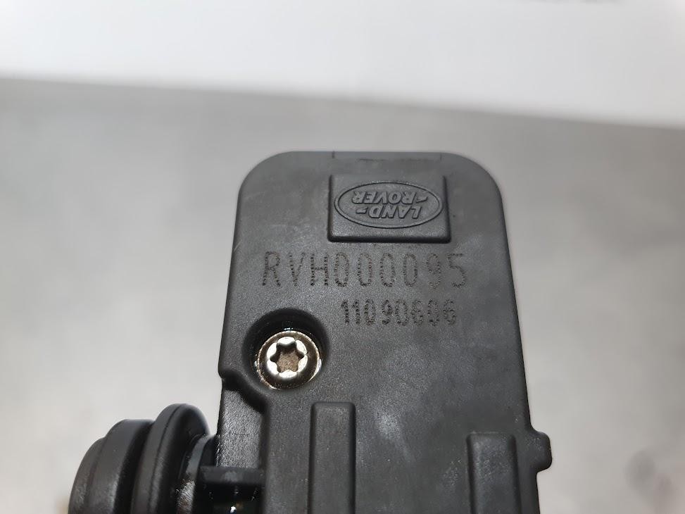 2006 Discovery LANDROVER L319 FRONT AIR SUSPENSION SOLENOID CONTROL VALVE BLOCK image 4