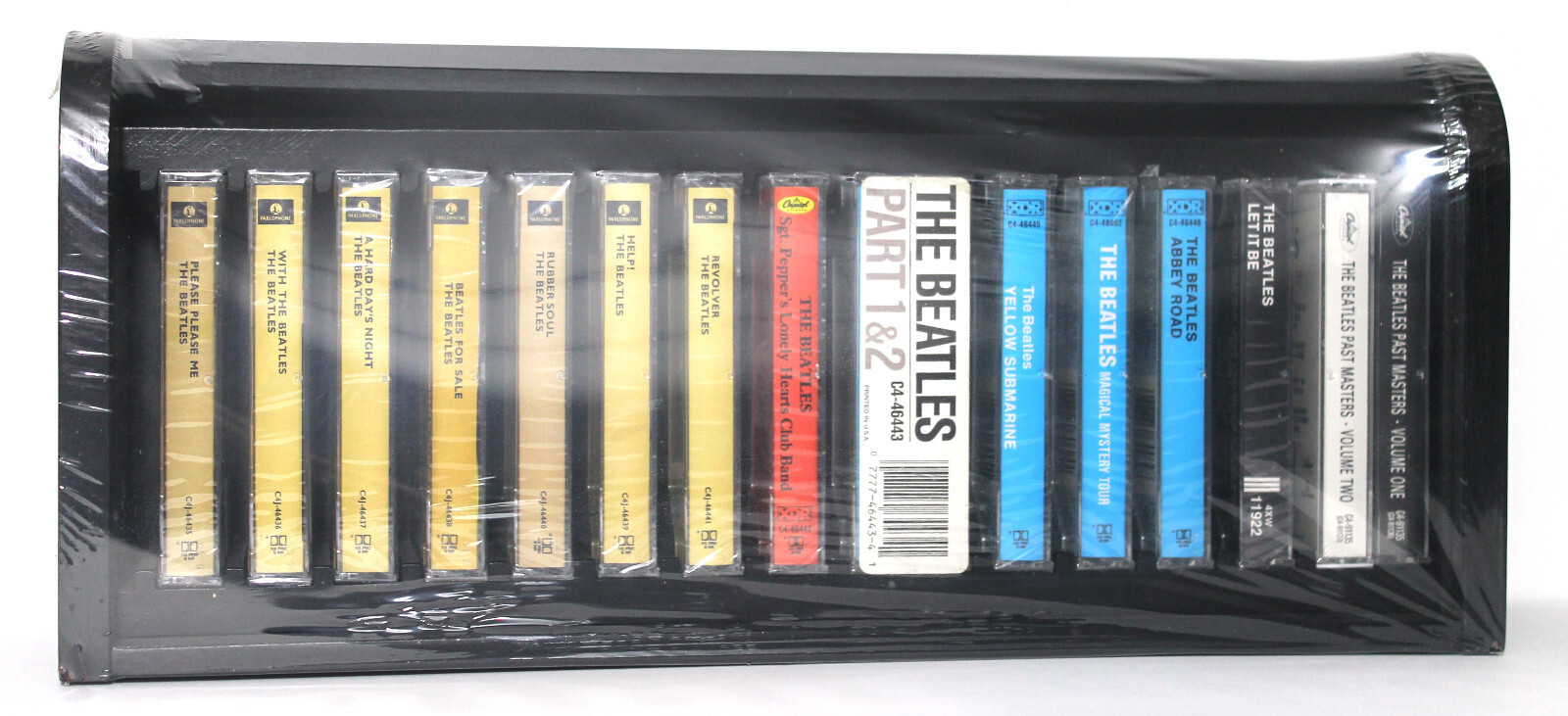 The Beatles レコードボックス 未開封と盾とプレート５枚 BEATLES COLLECTION ‎– 16 NEW/SEALED Cassettes in Wooden Roll