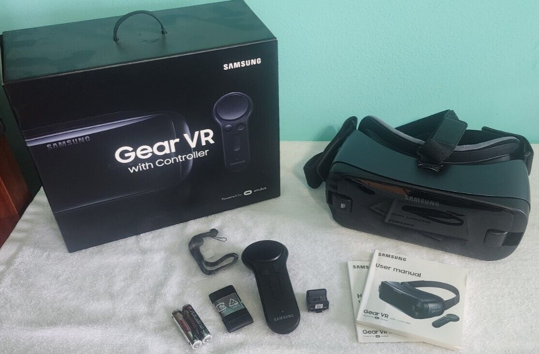 Vr Powered By Oculus Virtual Headset W Controller Model Sm-r