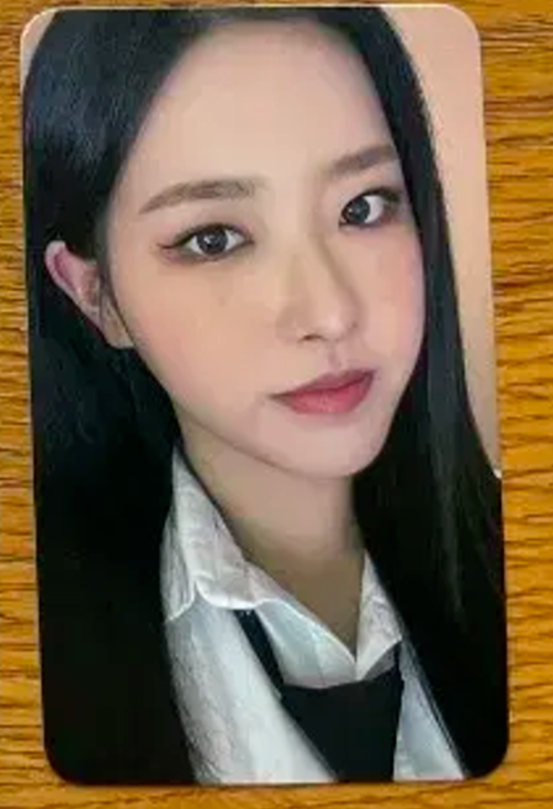 OLIVA HYE x Flip That BLIP LD POB PHOTOCARD OFFICIAL artms