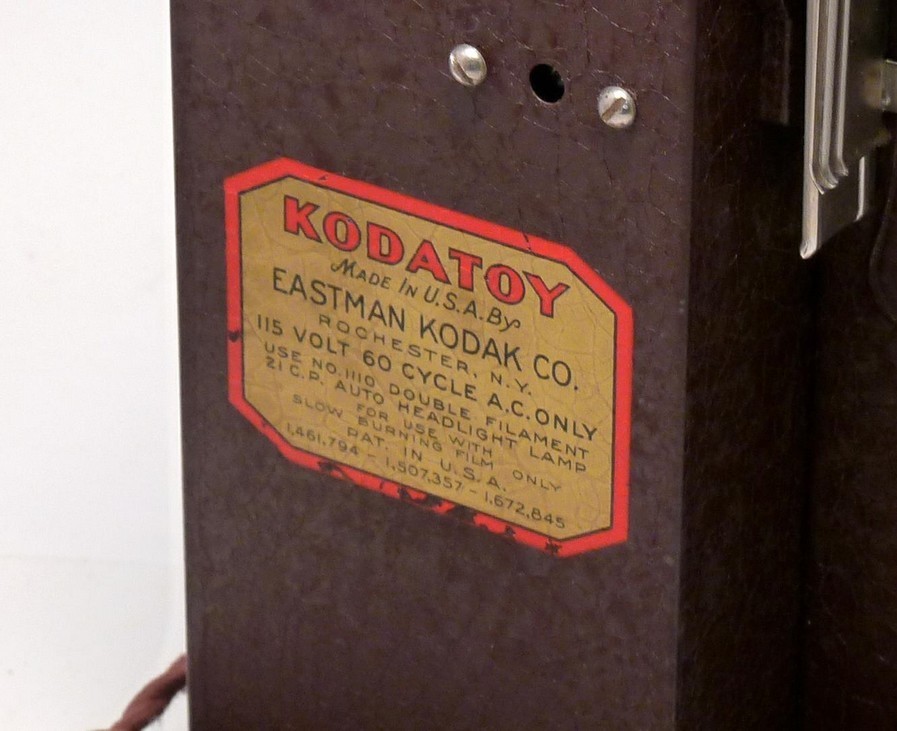 VINTAGE 1930 KODAK KODATOY 16mm MOVIE PROJECTOR Brown Finish Working