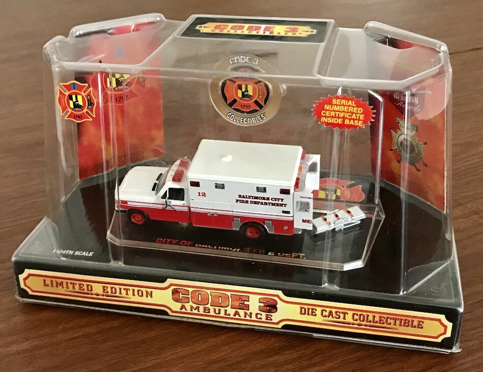 CODE3 ボルティモア消防局 はしご車  1/64 Amazon.co.jp: CODE3 シカゴ市消防局 はしご車 LADDER46 46号車