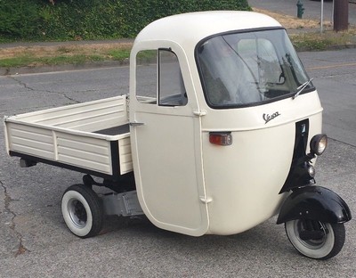 Vespa scooter - 3 wheel vintage truck | Piaggia Ape C