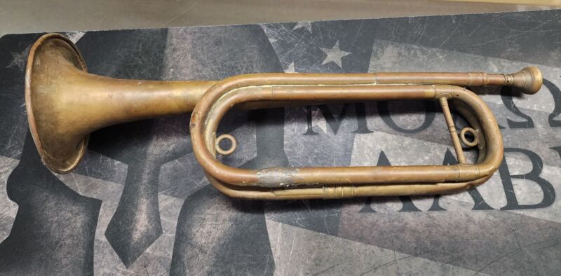 Vintage Unbranded Unmarked Military Regulation Bugle