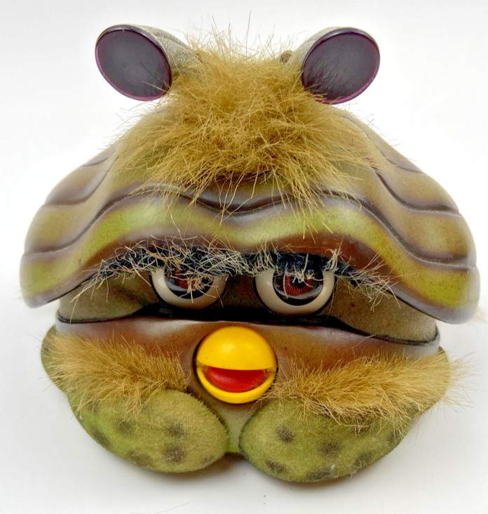 2001 Hasbro Tiger Electronics Shelby Furby Camouflage Green Works Weak