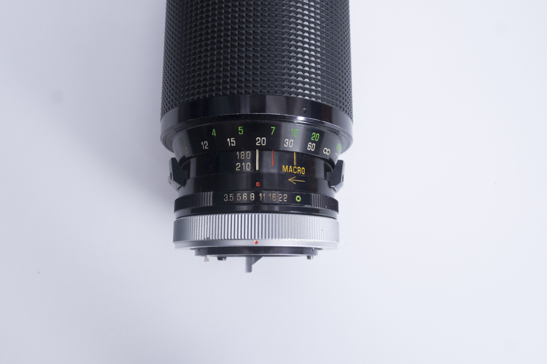 Vintage Vivitar Series 1 70-200mm 1:35 Macro Focusing Auto Zoom Lens - VMC