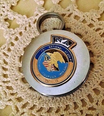 FBI KEY RING NATIONAL ACADEMY MEDALLION NA KNOWLEDGE COURAGE INTEGRITY METAL.