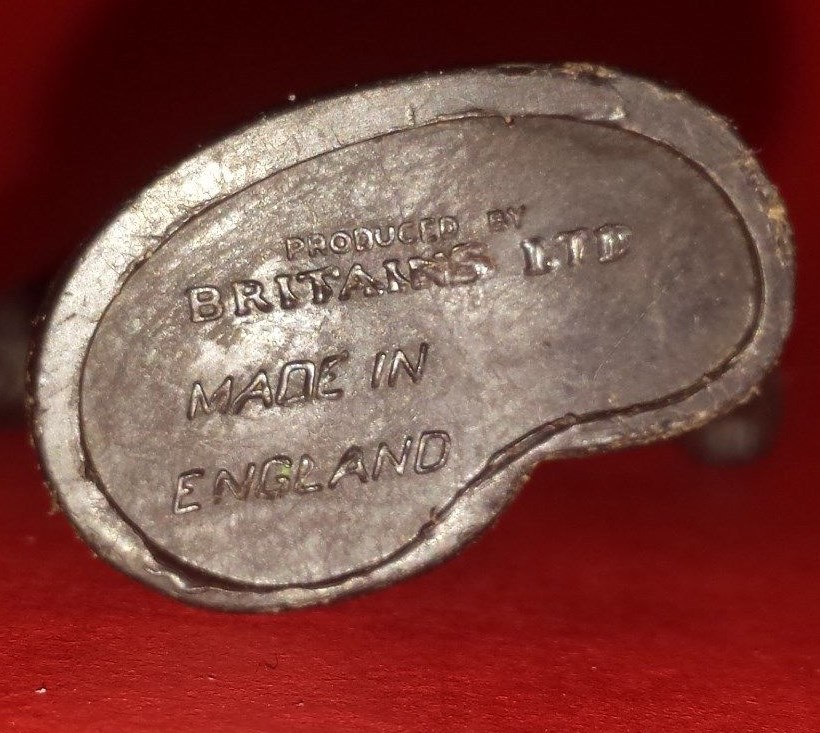 BLACK GORILLA..Vintage 1970's Britains Ltd..2.25