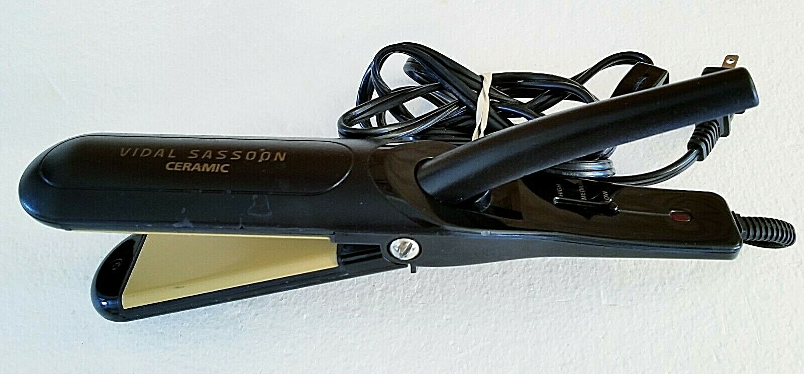 Vidal Sassoon VS195 Ceramic Hair Straightener 2
