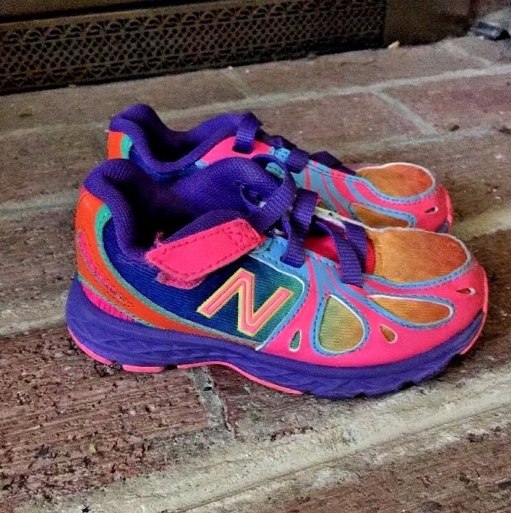 NEW BALANCE TODDLER GIRL RUNNING Rainbow Tye Dye 890V3