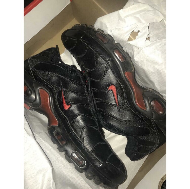 mens red nike tns