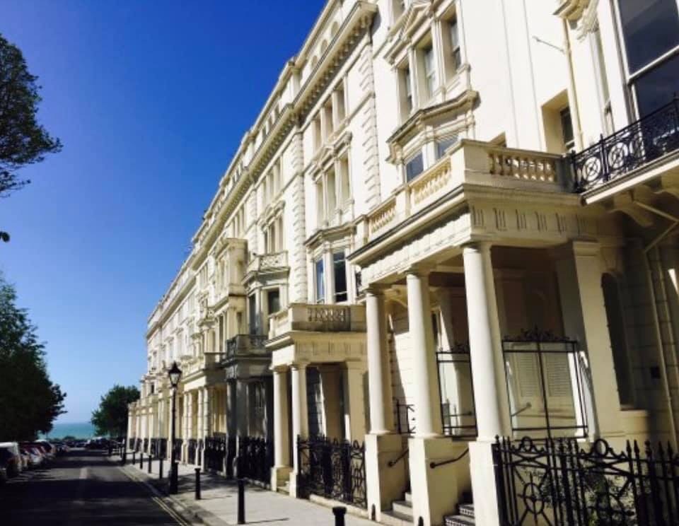 Very Large Double Room, Palmeira Square Hove/Brighton in Hove, East Sussex Gumtree