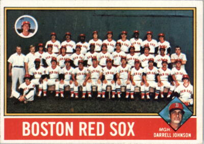 1976 Topps #118 Boston Red Sox CL Darrell Johnson MG - EX
