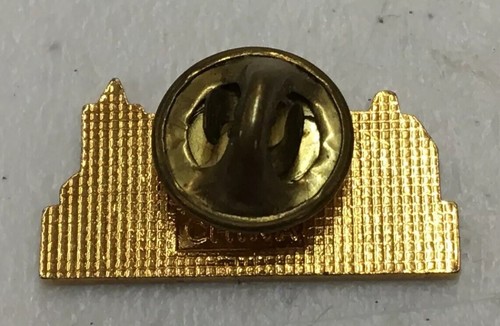 BANFF SPRINGS HOTEL with Goldtone and Green Hotel Metal Lapel or Collar Pin