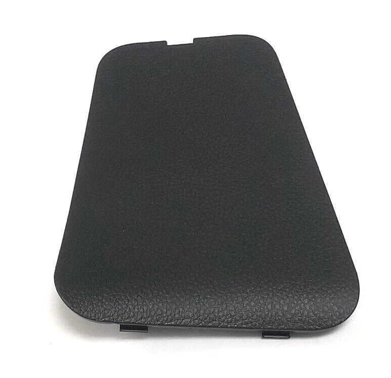 2020-2023 Kia Seltos RH Side Tail Lamp Access Cover Kia OEM New