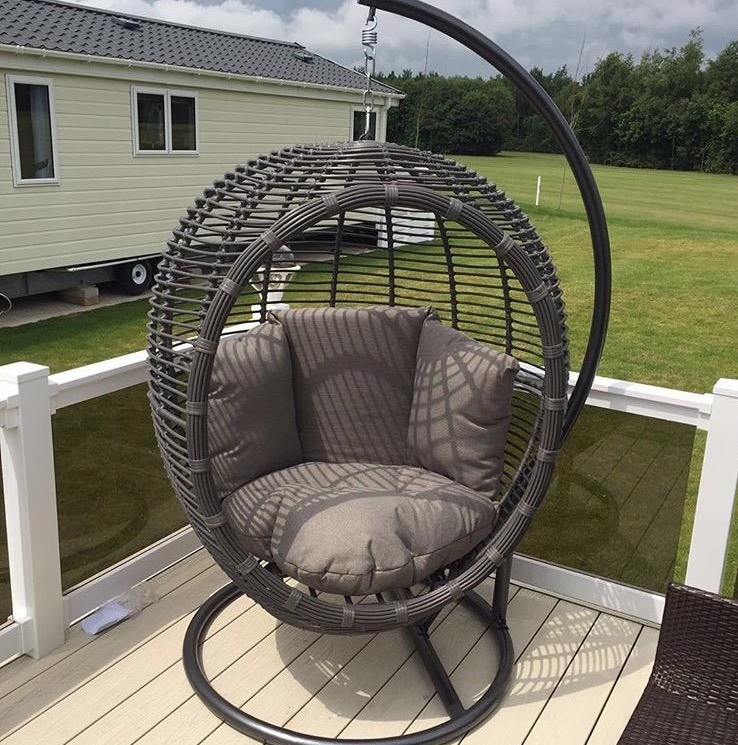 BRAND NEW Large Luxurious Grey Rattan/Wicker Garden Hanging Pod Chair
