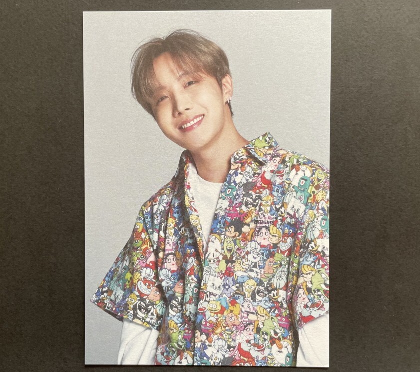 BTS-BEYOND THE STAGE DOCUMENTARY PHOTO BOOK APPLE MUSIC POB