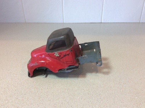 VINTAGE WALT REACH BY COURTLAND TIN WIND UP TOY  TRUCK - MADE IN THE USA