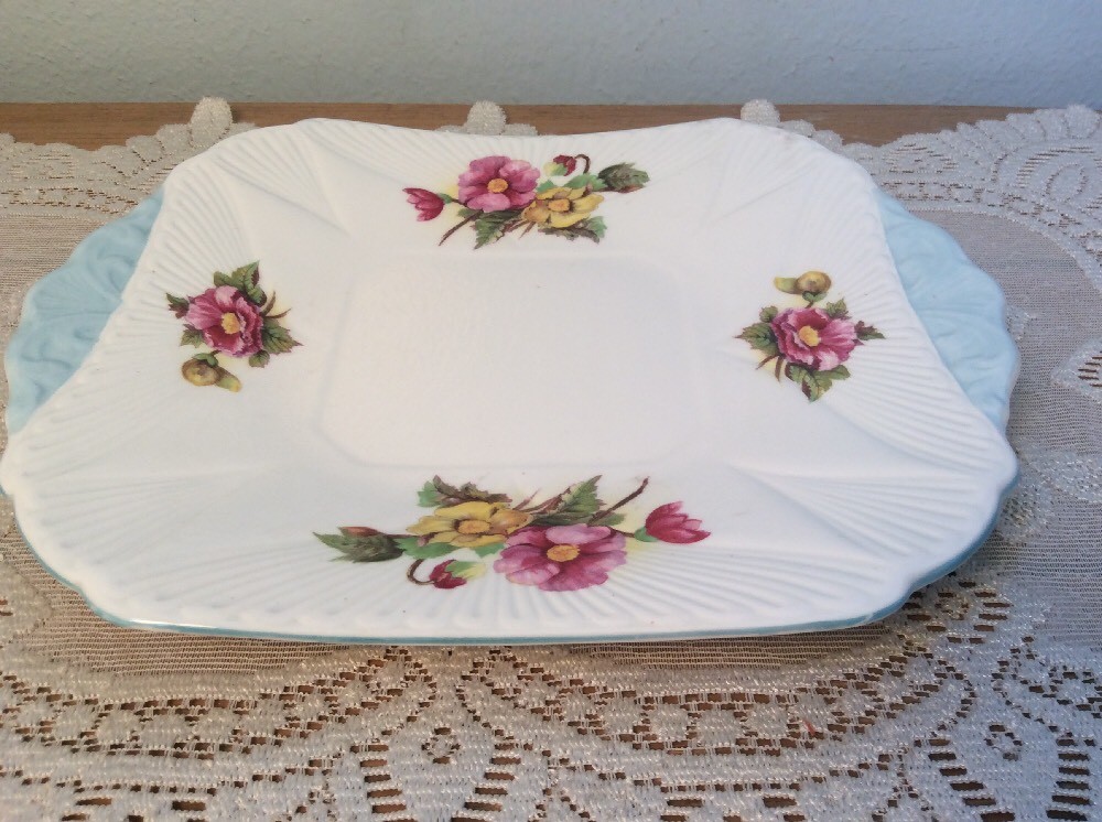 Shelley Fine Bone China Begonia Dainty Shape Square Handled Cake Plate