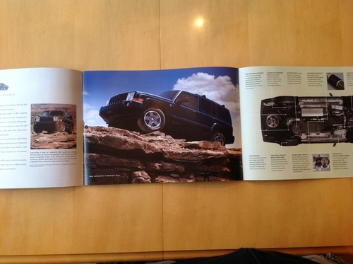 2006 Jeep Commander Limited Quadra 5.7L HEMI V8 4.7L SUV Catalog Brochure Book