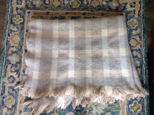 NICE PENDLETON VINTAGE PLAID WOOL STADIUM BLAKET